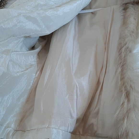 Milan, Italy Down & Fox Embroidered Puffer Jacket - Picture 9 of 11